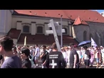Budapest Pride, estremisti cristiani al corteo: "Pentitevi, questa è blasfemia"