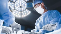 Przełomowa transplantacja w Chinach. Mężczyzna otrzymał wątrobę świni
