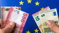 80 proc. Węgrów chce euro. Polska traci zwolenników wspólnej waluty