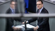 Czołowy polityk CSU odchodzi po złamaniu prawa. W tle surogacja