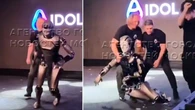 Rosjanie mają robota na swoje podobieństwo. Plączą mu się nogi i nie może ustać