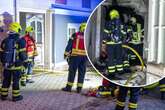 Brandstiftung? Mülltonne unter Mehrfamilienhaus angezündet