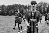 Horror auf dem Fußballplatz: Junger Spieler (†14) stirbt nach brutalem Zusammenstoß