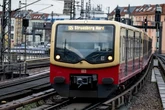 Am Hitze-Wochenende: S-Bahn-Verkehr auf wichtiger Strecke unterbrochen