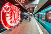 Bundesweit einmalig: Frankfurt hat jetzt eine U-Bahn-Station im Eintracht-Look