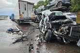 Tödlicher Unfall auf Autobahn: Transporter-Fahrer stirbt bei Horror-Crash