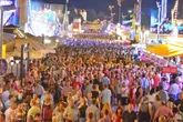 50.000 Einwohner, 1,4 Millionen Besucher: Gäuboden-Volksfest startet