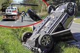 Renault überschlägt sich und landet im Graben: Fahrer verletzt