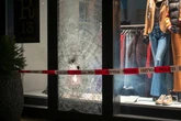 Explosion erschüttert HafenCity! Schaufenster von Mode-Geschäft gesprengt