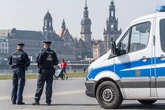 Brutale Attacke am Königsufer: Vier Verletzte, Staatsschutz ermittelt