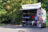 Vermüllter Tauschschrank in Leipziger Park: "Lenes Tauscho" wieder in Betrieb