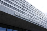 Mann bedroht Frau auf Uni-Toilette: Rund 150 Studenten protestieren gegen Festnahme