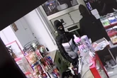 Bewaffnete Teenager stürmen Kiosk: Mit Reaktion des Besitzers haben sie nicht gerechnet