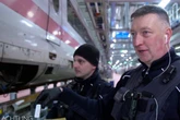 Mensch oder Tier? Polizisten nehmen Fleischprobe nach ICE-Crash