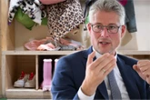 Finanznot der Kommunen: Müssen Eltern bald mehr für die Kita zahlen?