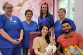 Doppeltes Jubiläum: 500. Geburt des Jahres im Krankenhaus Rabenstein, 10. Kind der Familie