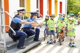 Sicher in die Schule: Dresdner Knirpse üben Straßenverkehr