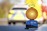 Frontal-Crash mit Lkw: 25-Jähriger stirbt auf Bundesstraße