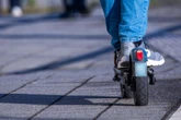 Tuner-Treffen: Polizei überprüft Jugendliche und zieht E-Scooter aus dem Verkehr