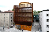 Klettern, rutschen, staunen: Spektakuläre Stararchitekten-Kita mitten in München eröffnet