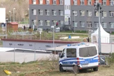 Messerstecherei im Asylantenheim: Junger Mann schwebt in Lebensgefahr