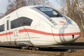 Panne bei ICE-Fahrt: Personal will aussteigen, doch Zug fährt einfach weiter