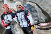 Neuer Weltrekord! Angler ziehen 2,92-Meter-Wels aus dem Wasser