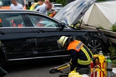 Mercedes knallt auf A5 in Leitplanke: Fahrer (†59) stirbt an der Unfallstelle