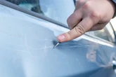 Erneut mehrere Autos in Chemnitz zerkratzt