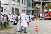 Brand in Kölner Uniklinik: Gesamtes Gebäude evakuiert