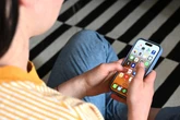 Trickbetrüger ziehen Schüler ab: So läuft die miese Masche auf Social Media ab