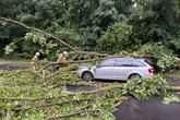 Schwere Unwetter treffen NRW: Feuerwehr Köln im Dauereinsatz