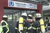 Rauchentwicklung an einer U-Bahn: Bahnhof evakuiert, Linie eingestellt