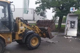 Geldautomat mit geklautem Bagger aufbrechen? Krimineller Plan geht mächtig schief