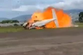 Flugzeug stürzt kurz nach Start ab und explodiert: Zwei Tote