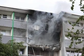 Mehrere Balkone in Flammen: Berliner Wohnung komplett zerstört