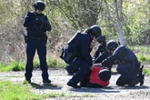 Grenzübergreifender Großeinsatz: Hier spielen Polizisten die Schleuser