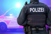 Versuchtes Tötungsdelikt? Bewusstloser Mann auf Gehweg gefunden