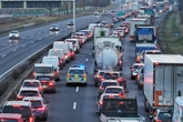 Crash auf A10 sorgt für dicken Stau am Morgen