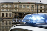 Einsatzkräfte am Chemnitzer Hauptbahnhof attackiert und mit Blechschild beworfen