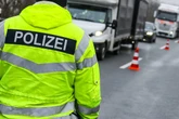 Autofahrer-Albtraum: Steinwurf von A17-Brücke auf Renault