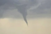 Tornado-Warnung in NRW: Miese Wetteraussichten am Feiertag