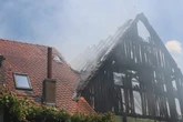 Scheune steht lichterloh in Flammen: Mehr als 100 Einsatzkräfte retten Wohnhaus