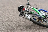 Auto fährt Jungen an: Fahrer schimpft und ergreift die Flucht