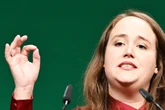 Ricarda Lang posiert mit ihren Teenie-Idolen: "Mein 13-jähriges Ich wäre tot umgefallen"