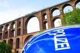 Fahrerflucht nahe Göltzschtalbrücke: Biker schwer verletzt, Polizei sucht Zeugen
