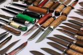 Verletzungsgefahr im Hausmüll: Wie kann man Messer entsorgen?
