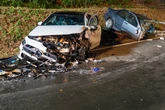BMW bei Horror-Crash in zwei Teile gerissen - Insassen teils lebensgefährlich verletzt