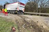 Getreide-Unfall auf A4 bei Erfurt: Lkw-Fahrer wird schwarz vor Augen