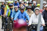 Fahrrad-Demo in Düsseldorf: Tausende Menschen fordern bessere Radwege in NRW